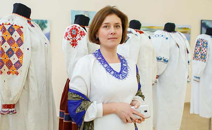 Закарпатка Тетяна Когутич: «Люблю вив’язувати хустки і намітку, це додає особливого шарму, вирівнює поставу» (Фото)