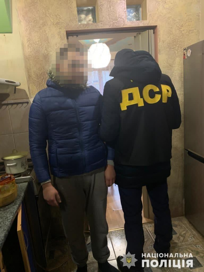 На Закарпатті поліція викрила організовану групу збувачів наркотичних засобів
