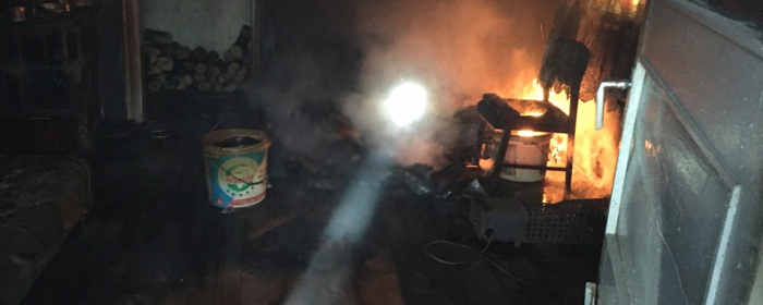 На Закарпатті під час пожежі у власному будинку загинув дідусь
