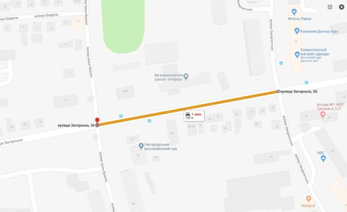 До уваги водіїв: в Ужгороді - часткове обмеження автомобільного руху