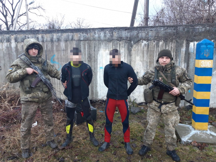 Водолазів із "контрабандного флоту" знову виловили прикордонники на Закарпатті