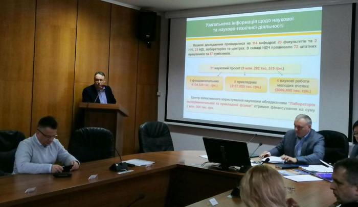 «УжНУ продовжує стимулювати наукову діяльність працівників», – проректор Ігор Студеняк