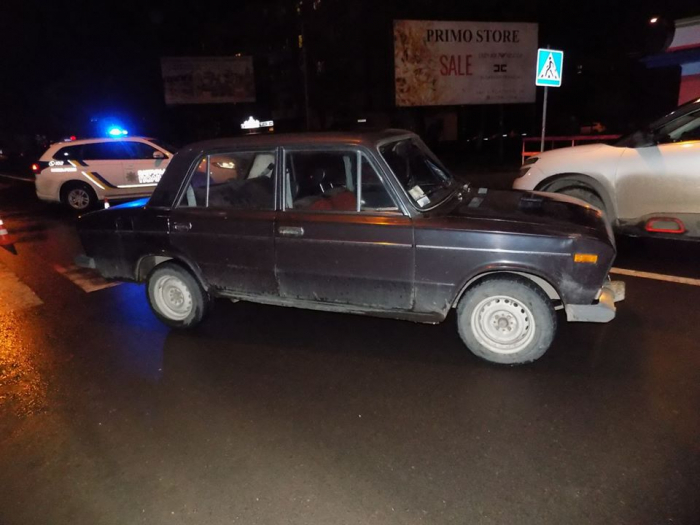 Поліція Ужгорода з’ясовує обставини ДТП, в якій постраждала молода дівчина