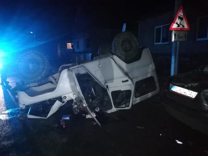 ДТП на Великоберезнянщині: автівка перекинулася на дах