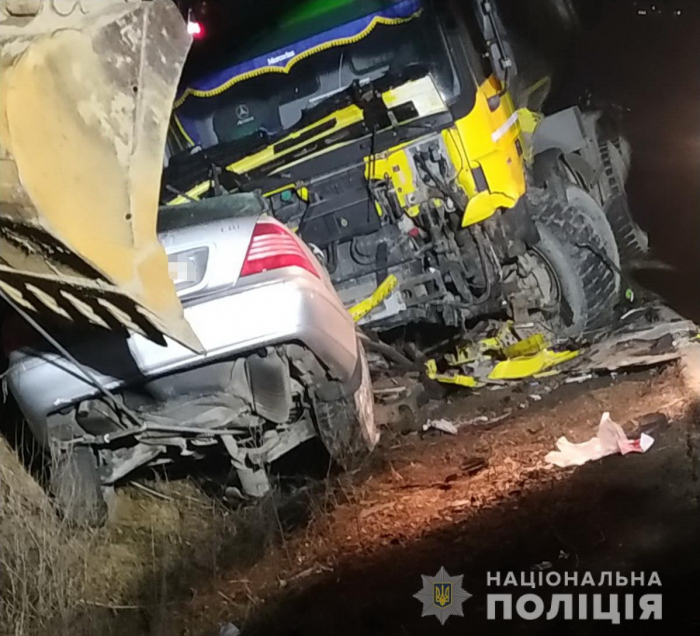 Смертельна ДТП на Іршавщині: зіткнення «Mercedes C320» та «Mercedes-Benz Actros»