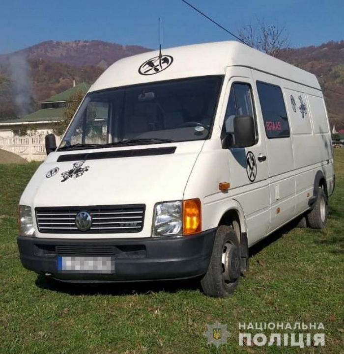 Закарпатські правоохоронці розшукали викрадену автівку