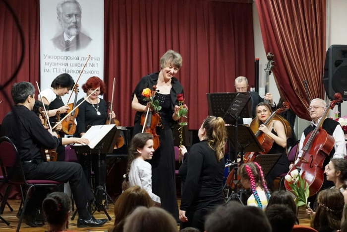 «Весна на вулиці Волошина» – вечірній концерт відбувся в Ужгородській дитячій музичній школі