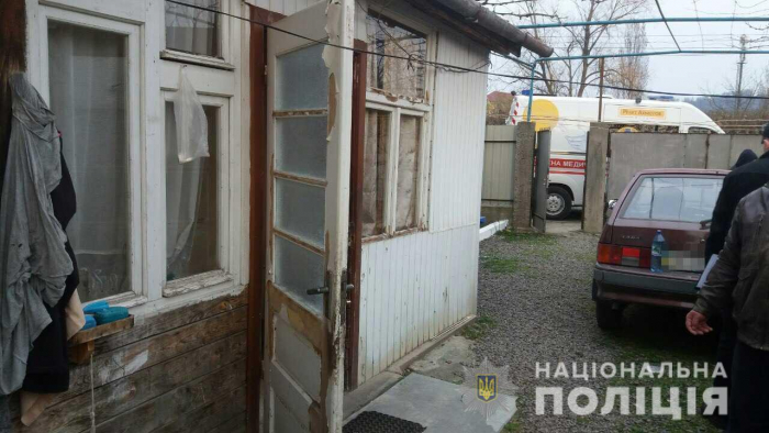 У Мукачеві пенсіонер наніс співмешканцю своєї доньки травми несумісні із життям