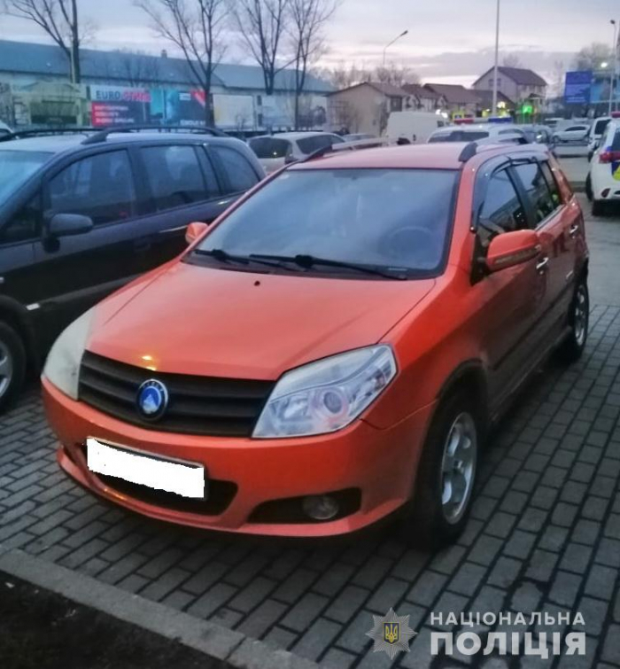 Поліцейські на Закарпатті оперативно розкрили викрадення автомобіля