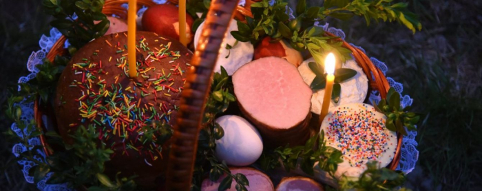 Закарпатці святитимуть паску "по телефону"?