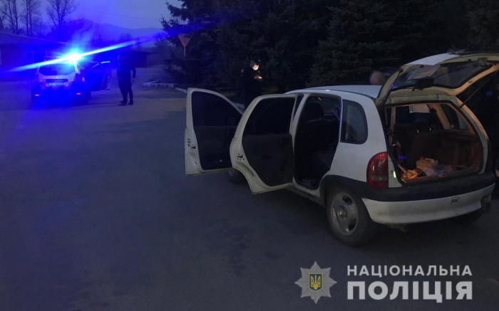 Тячівщина: місцевий житель погрожував зброєю правоохоронцям