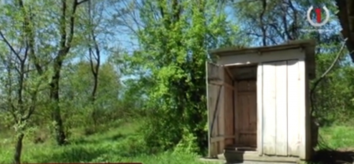 На Ужгородщині продовжують облаштовувати внутрішні вбиральні у закладах освіти