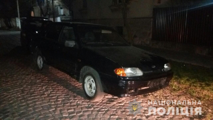 Поліція затримала мукачівця, який викрав авто у пенсіонера