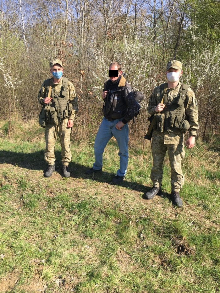 На кордоні в Закарпатті затримали киянина, який проривався до Словаччини