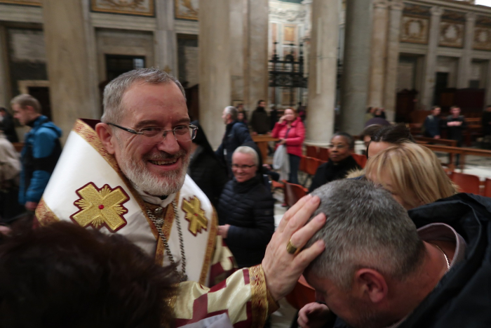 Владика Мілан: Сьогодні заохочуємо вірян творити спільну молитву через сучасні комунікації