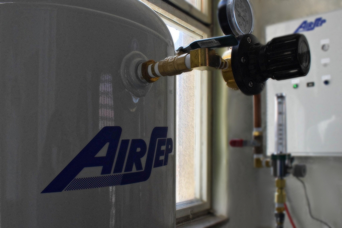 Богдан Андріїв: в Ужгородську міську дитячу лікарню придбали кисневий генератор, що дозволяє рятувати діток