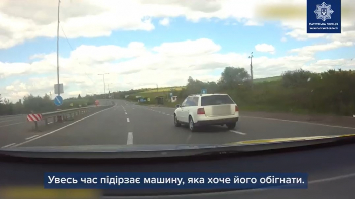 Влаштував погоню і створював аварійні ситуації: як в Мукачеві патрульні ловили водія