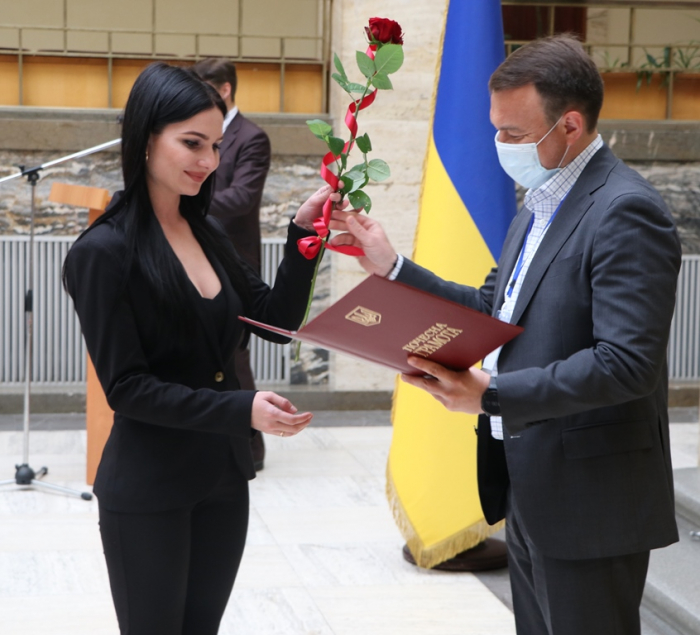 У Закарпатській ОДА відзначили найкращих медійників краю
