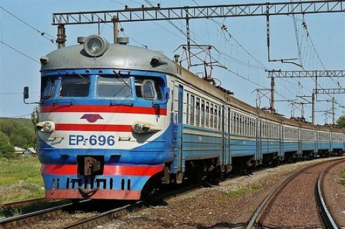 Три приміські потяги Закарпаття тимчасово змінили свої маршрути