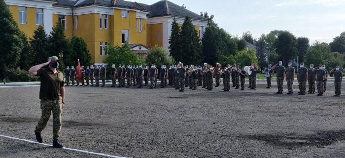 128-ма – вдома! У Мукачеві вітали з поверненням легендарну "залізну" бригаду