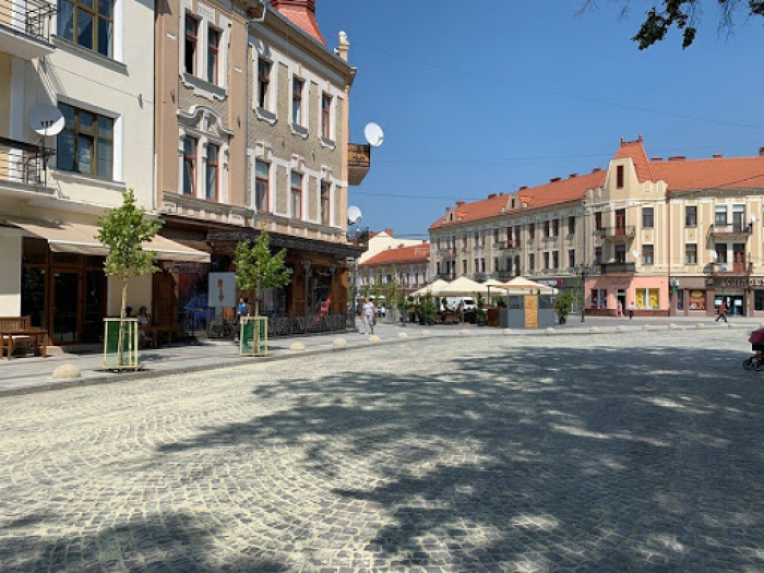 В Ужгороді на площі Шандора Петефі розпочався третій, завершальний, етап капітального ремонту
