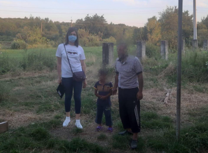 Загубився: поліцейські Іршавщини повернули додому 6-річного хлопчика