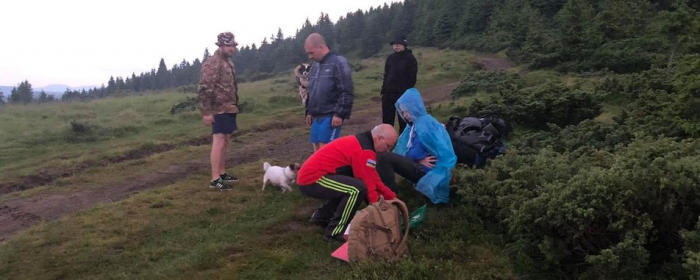 Закарпатські рятувальники допомогли туристу з Харкова, який травмувався у Карпатах
