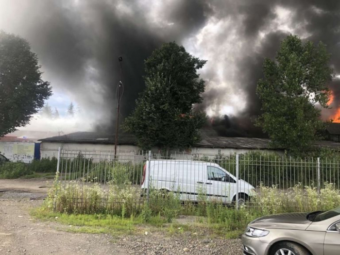 Пожежа на підприємстві у Хусті: що відомо?