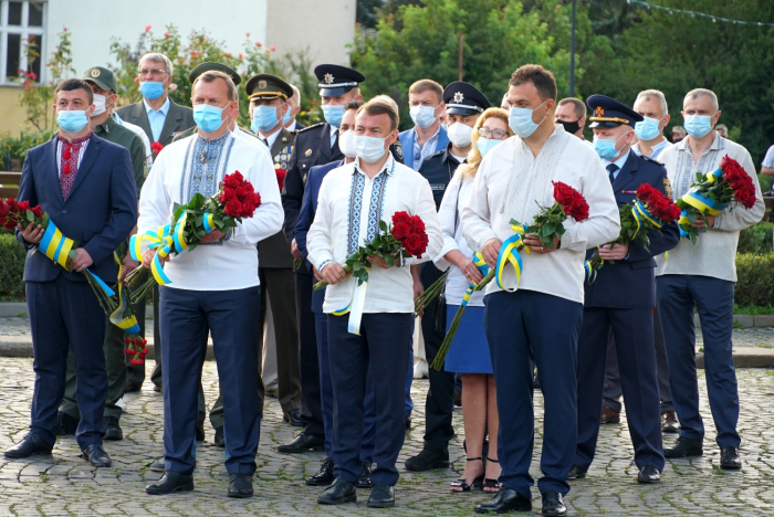 В Ужгороді продовжують святкування 29-ї річниці Незалежності України на площі Народній (ФОТО)