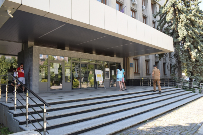 Ужгородська міська рада: на час дії карантину особистий прийом громадян призупинено. Як звернутися?