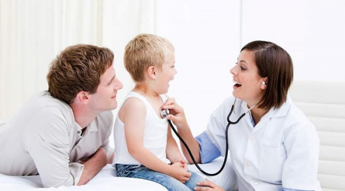 У МОЗ розповіли, як бути з медоглядами для учнів та як їх проходити