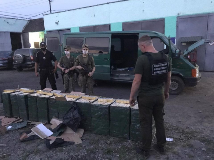 Здійснили попереджувальні постріли: на Закарпатті затримали контрабандистів (ФОТО)