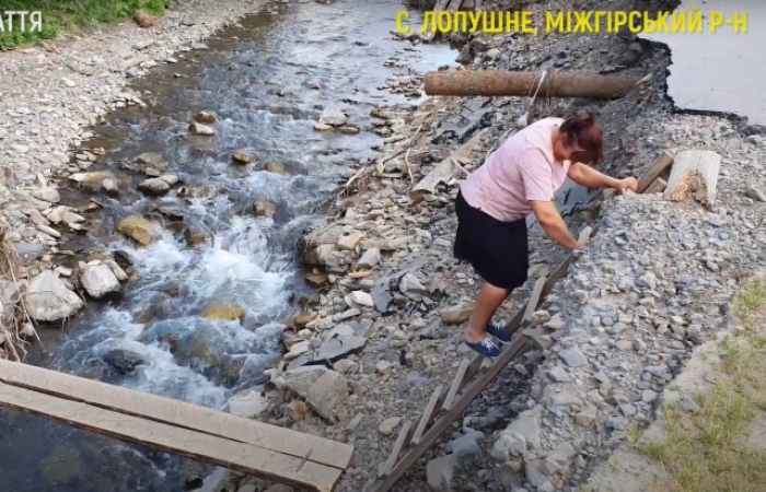 На Міжгірщині не відновили мости й дороги після паводку у червні