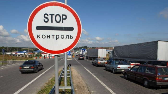 На 4 закарпатських пунктах пропуску є черги
