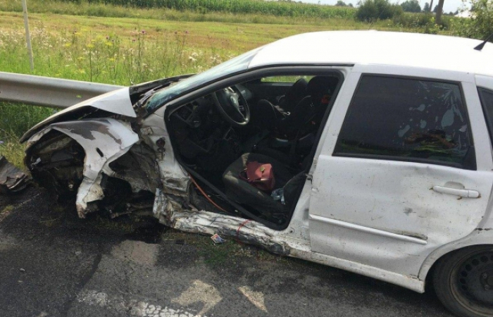 ДТП на Ужгородщині: BMW зіткнувся із Volkswagen, в якому перебувала дитина