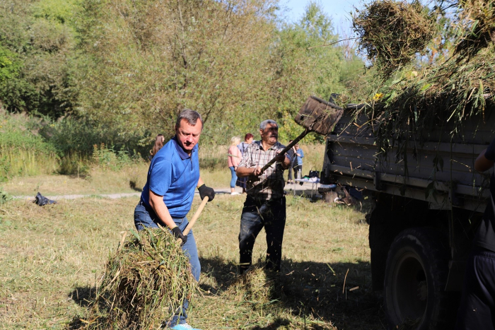 Ужгород долучився до Всесвітнього дня прибирання (ФОТОРЕПОРТАЖ)
