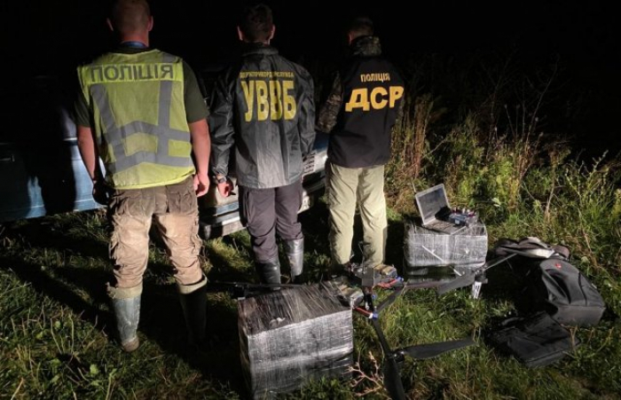 Закарпатським контрабандистам не дали переправити тютюн квадрокоптером до Угорщини (ФОТО)