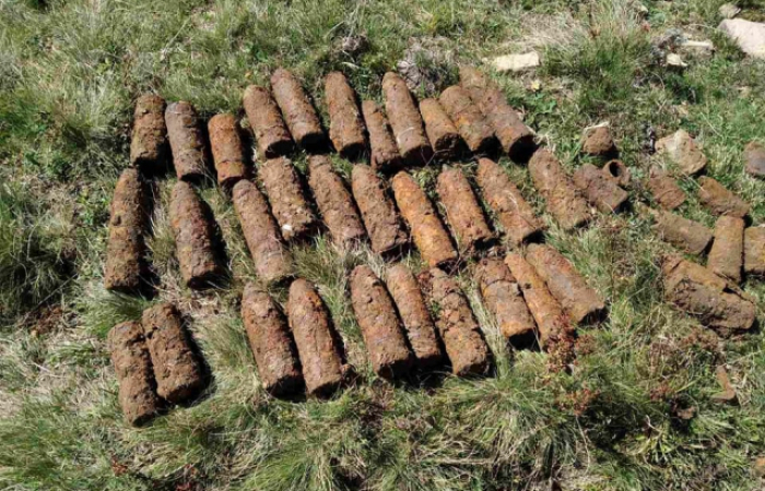 В горах на Закарпатті виявили цілий арсенал боєприпасів (ФОТО)