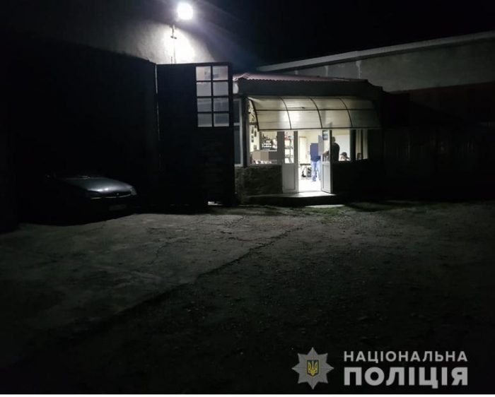 На Закарпатті молодики увірвалися на підприємство та розпочали стрілянину (ФОТО)