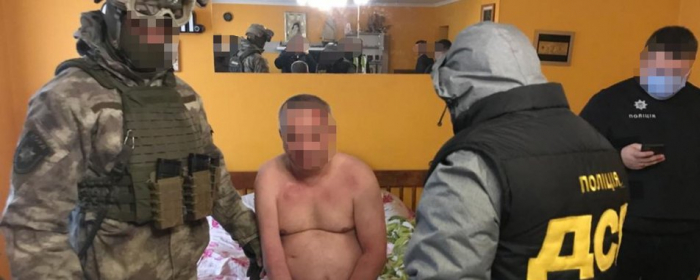 Судитимуть п’ятьох чоловіків, які розповсюджували на Закарпатті наркотики
