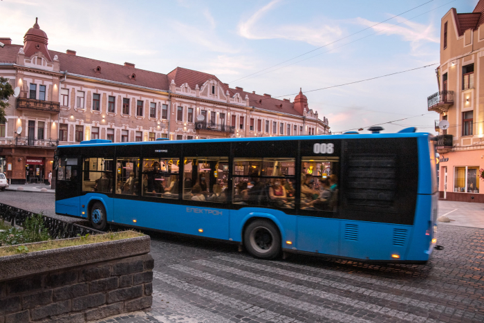 Комфорт замість скарг і незручностей: в Ужгороді оновлюють автобуси на маршрутах