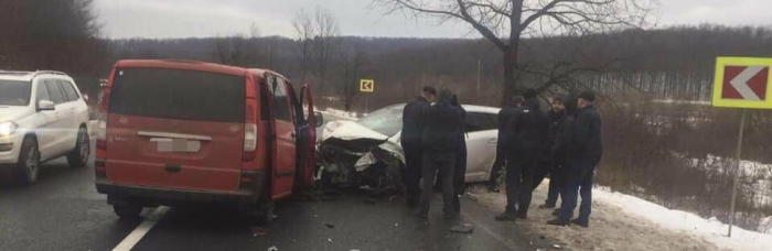 Двоє дітей опинилися у лікарні: подробиці вчорашньої ДТП на Мукачівщині (ФОТО)