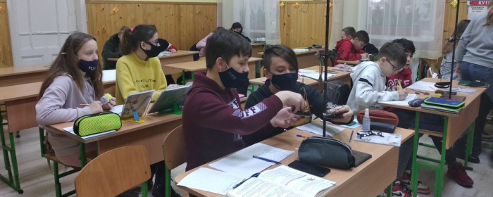 Понад 500 шкіл відновили навчання на Закарпатті: як вчаться у Сторожниці
