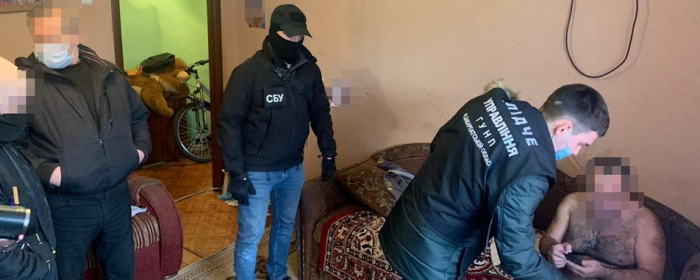 Закарпатські поліцейські затримали підозрюваного у вимаганні грошей
