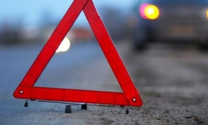 Аварія на Закарпатті: рейсовий автобус не розминувся з легковиком