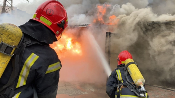 Пожежа в Мукачеві: двох осіб шпиталізували