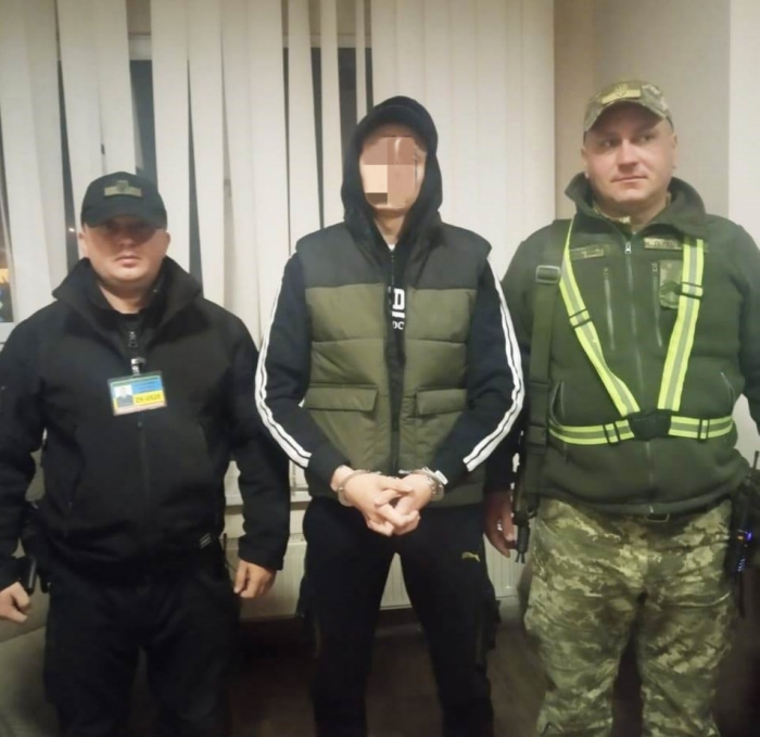 На кордоні в Закарпатті затримали українця, що перебуває у розшуку