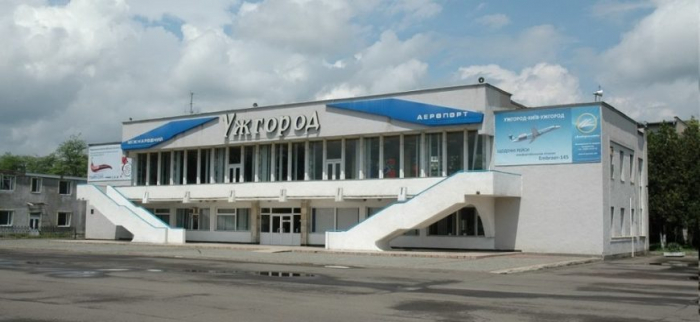 На ремонт покриття місць стоянок літаків в аеропорту “Ужгород” виділили ще 30 млн гривень
