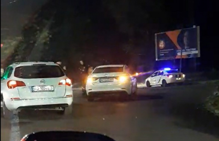 ДТП в Ужгороді: на перехресті зіткнулися дві автівки 