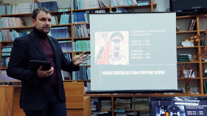 Книгу Володимира В’ятровича про маловідомі факти історії України презентували в Ужгороді